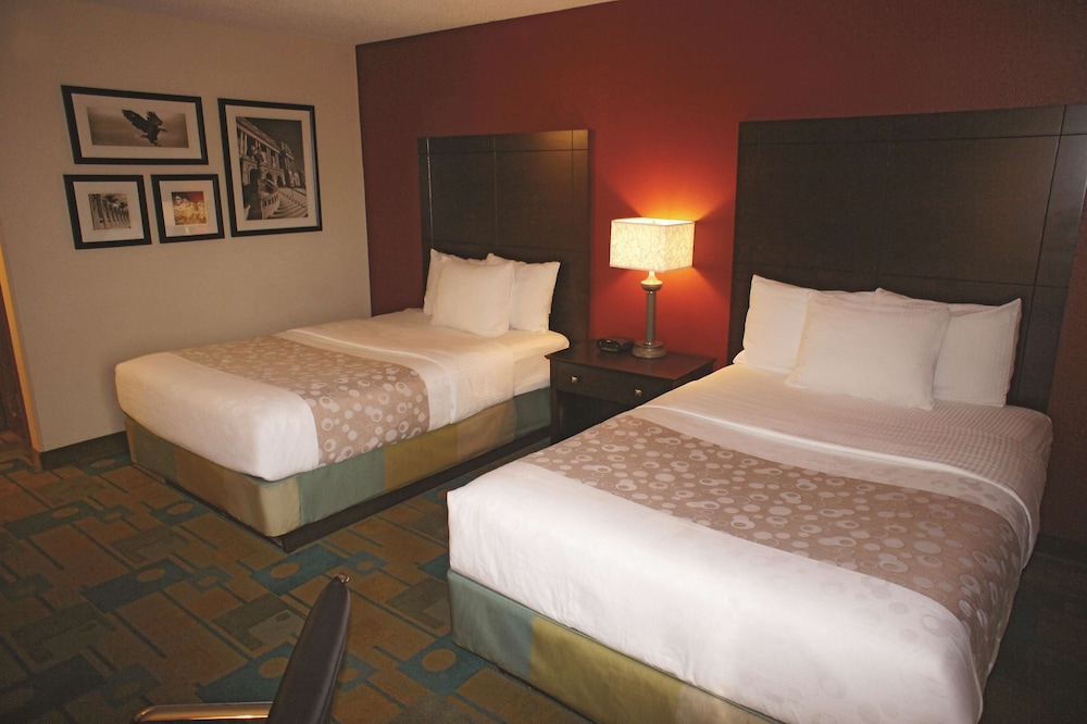 Imagen de la habitación del Hotel La Quinta Inn & Suites by Wyndham Plattsburgh. Foto 15