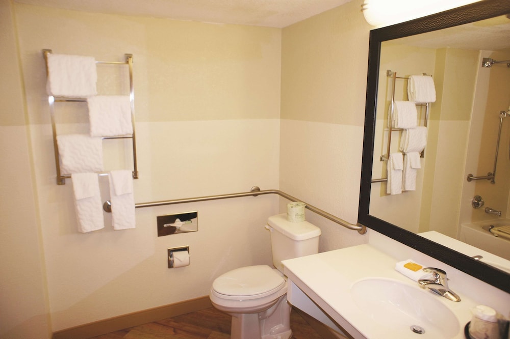 Imagen de la habitación del Hotel La Quinta Inn & Suites by Wyndham Raleigh Cary. Foto 3