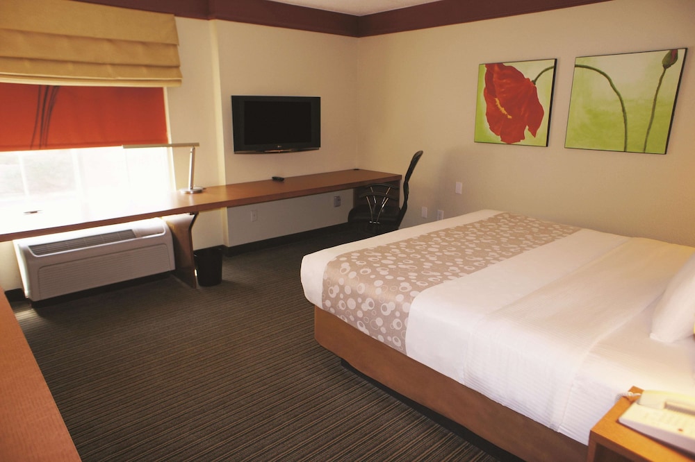 Imagen de la habitación del Hotel La Quinta Inn & Suites by Wyndham Raleigh Cary. Foto 12