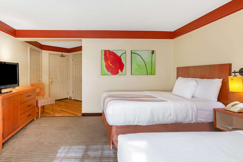 Imagen de la habitación del Hotel La Quinta Inn & Suites by Wyndham Raleigh Cary. Foto 13