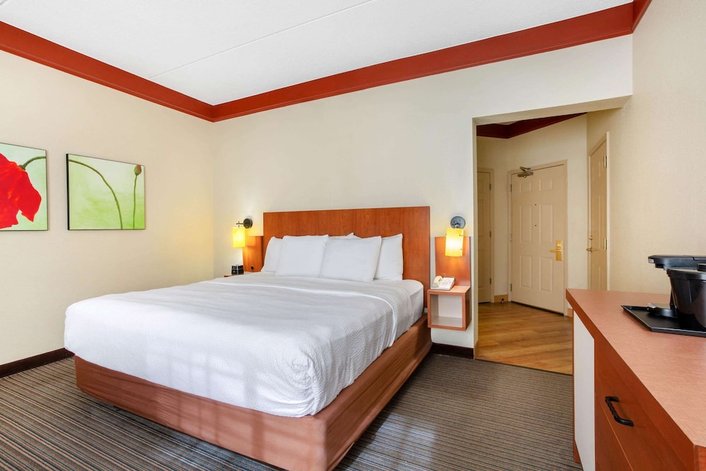 Imagen de la habitación del Hotel La Quinta Inn & Suites by Wyndham Raleigh Cary. Foto 15