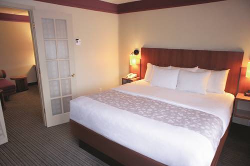 Imagen de la habitación del Hotel La Quinta Inn & Suites by Wyndham Raleigh/Durham Southpoint. Foto 5