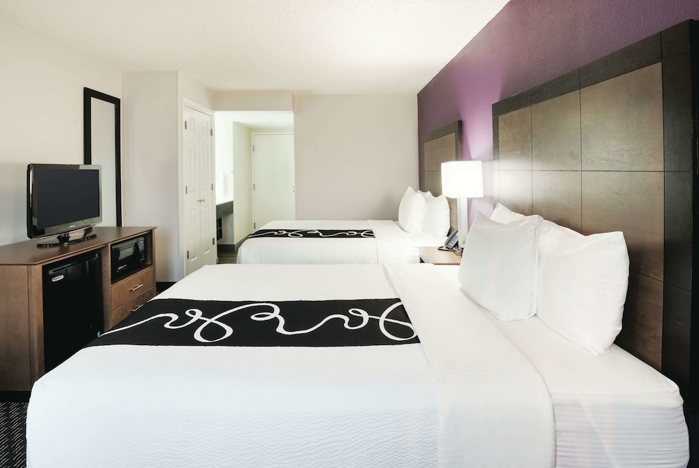 Imagen de la habitación del Hotel La Quinta Inn & Suites by Wyndham Rancho Cordova Sacramento. Foto 9