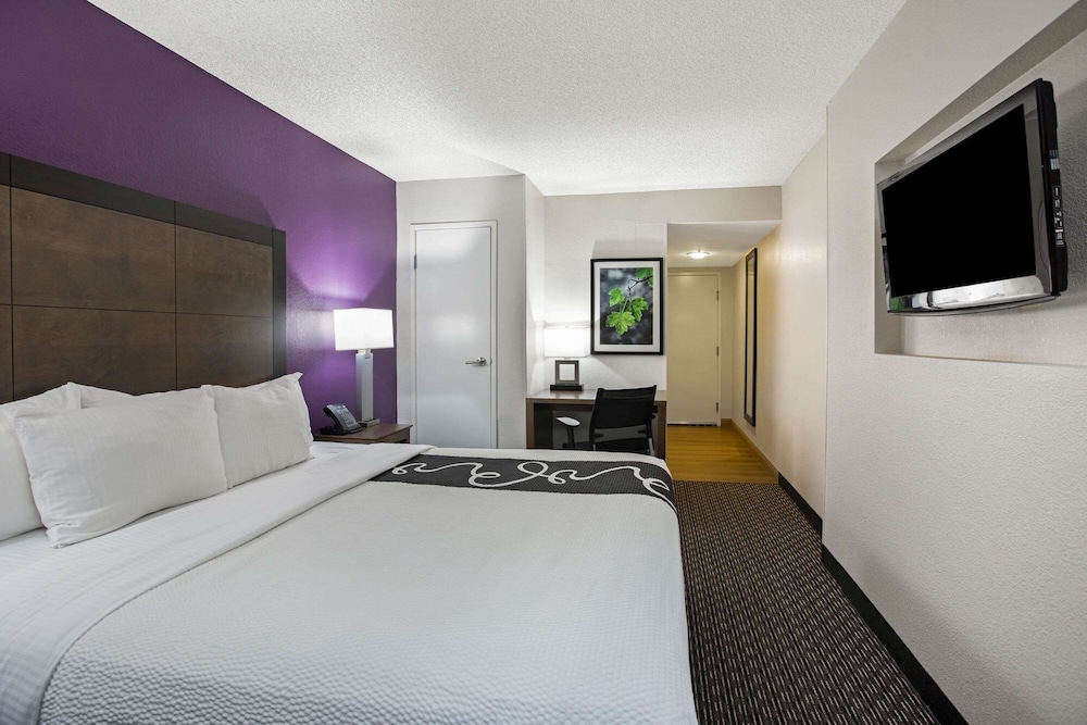 Imagen de la habitación del Hotel La Quinta Inn & Suites by Wyndham Rancho Cordova Sacramento. Foto 16