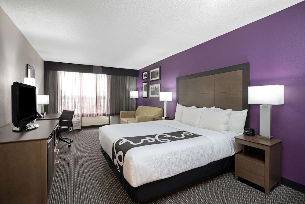 Imagen de la habitación del Hotel La Quinta Inn & Suites by Wyndham Rancho Cordova Sacramento. Foto 17