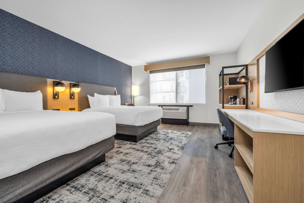 Imagen de la habitación del Hotel La Quinta Inn & Suites by Wyndham San Jose Airport-Downtown. Foto 5