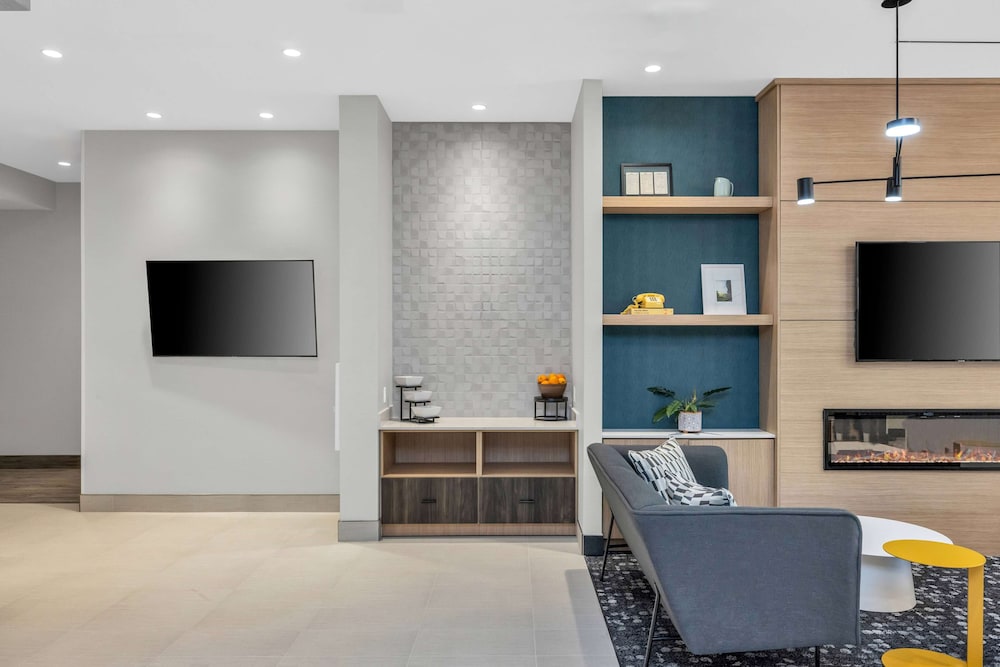 Imagen de los interiores del Hotel La Quinta Inn & Suites by Wyndham San Jose Airport-Downtown. Foto 17