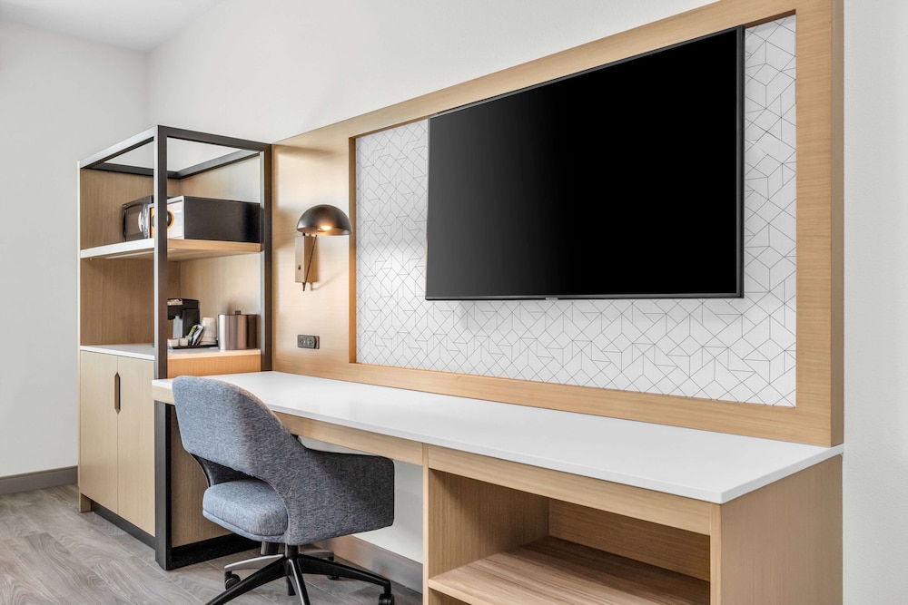 Imagen de la habitación del Hotel La Quinta Inn & Suites by Wyndham San Jose Airport-Downtown. Foto 14