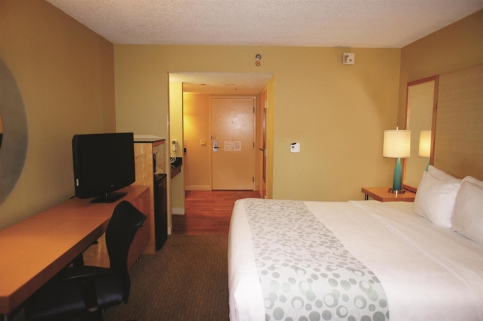 Imagen de la habitación del Hotel La Quinta Inn & Suites by Wyndham Sarasota Downtown. Foto 10