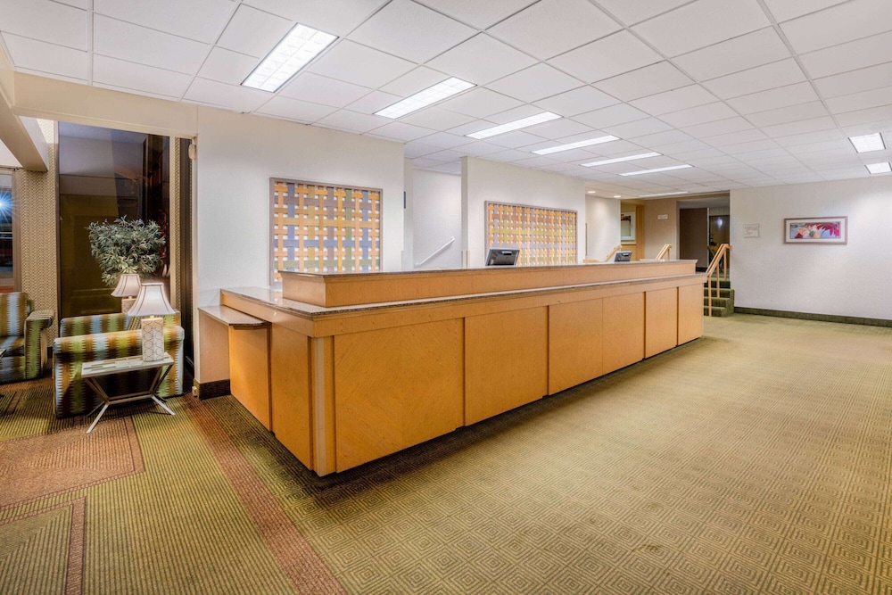 Imagen de los interiores del Hotel La Quinta Inn & Suites by Wyndham Seattle Sea-Tac Airport. Foto 18