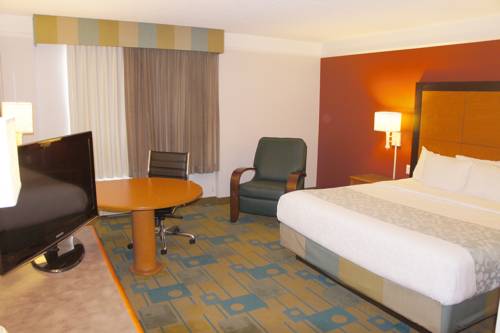 Imagen de la habitación del Hotel La Quinta Inn & Suites by Wyndham Sherman. Foto 6