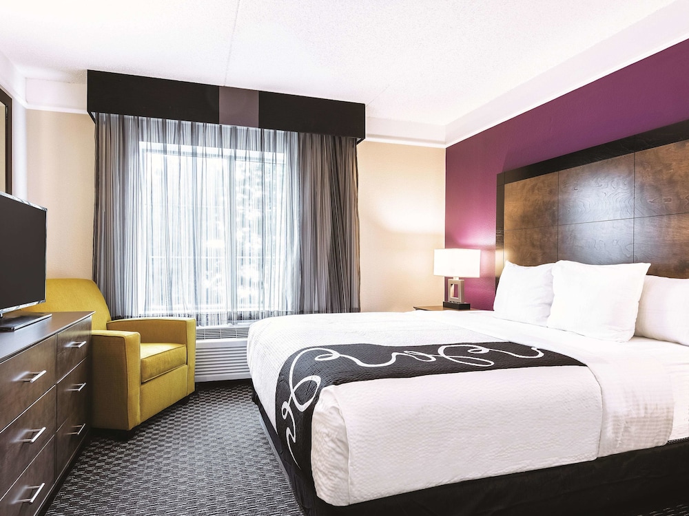 Imagen de la habitación del Hotel La Quinta Inn & Suites by Wyndham Shreveport Airport. Foto 2