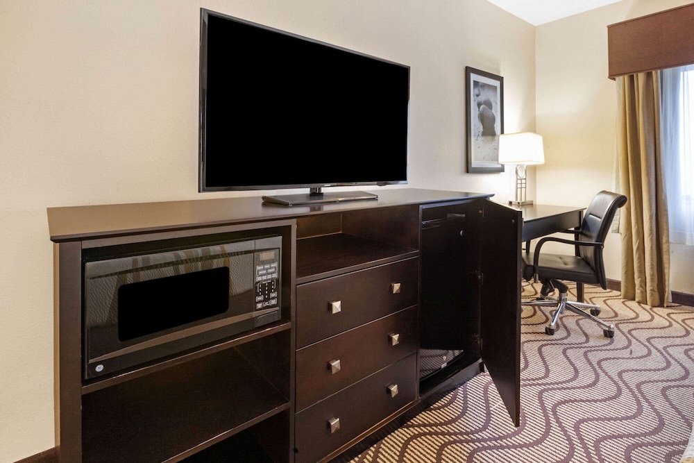 Imagen de la habitación del Hotel La Quinta Inn & Suites by Wyndham South Bend. Foto 6