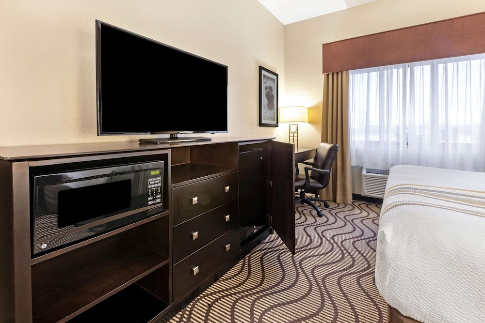 Imagen de la habitación del Hotel La Quinta Inn & Suites by Wyndham South Bend. Foto 13
