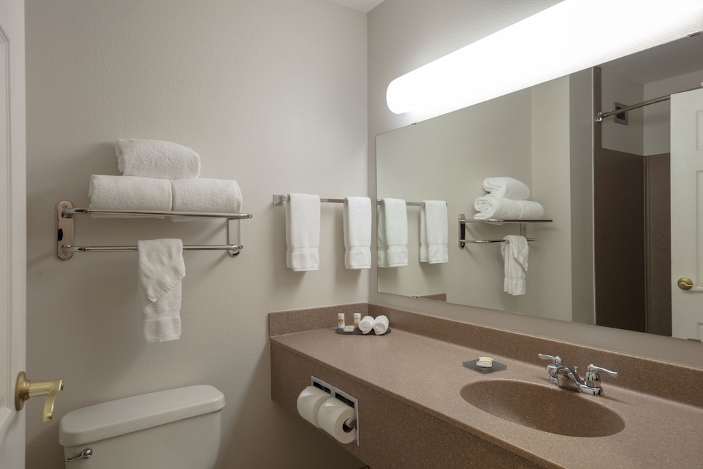 Imagen de la habitación del Hotel La Quinta Inn & Suites by Wyndham Springfield Airport Plaza. Foto 5