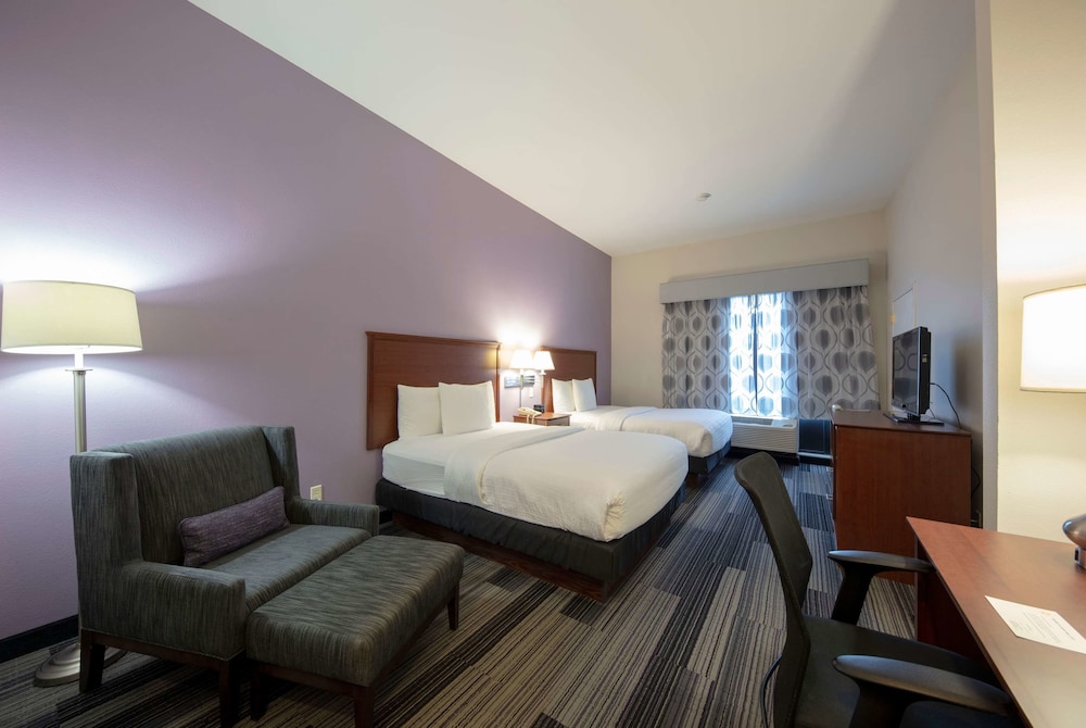 Imagen de la habitación del Hotel La Quinta Inn & Suites by Wyndham Springfield Airport Plaza. Foto 6