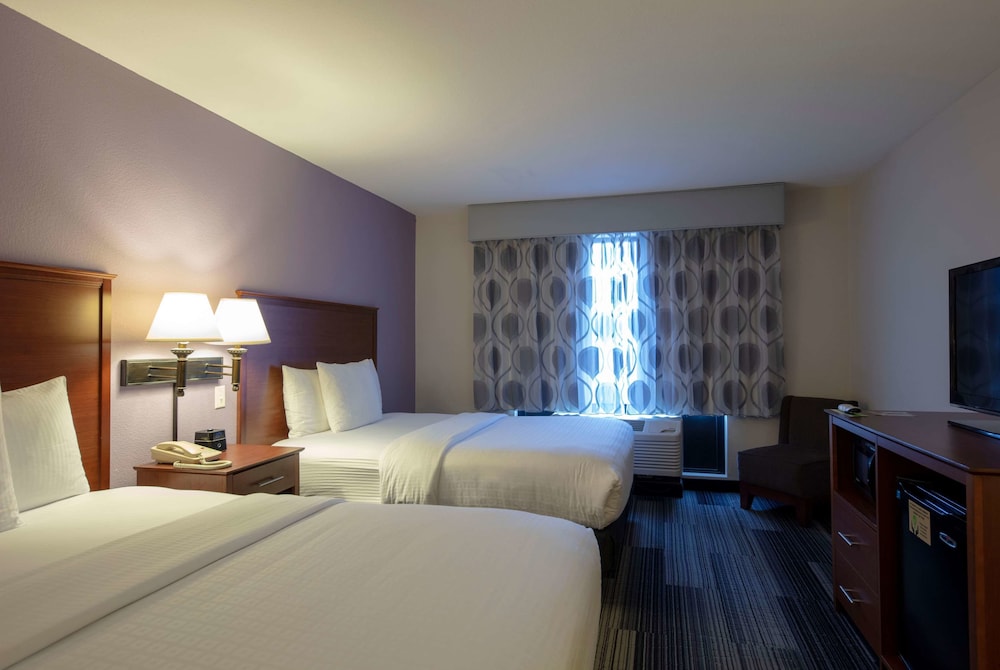 Imagen de la habitación del Hotel La Quinta Inn & Suites by Wyndham Springfield Airport Plaza. Foto 7