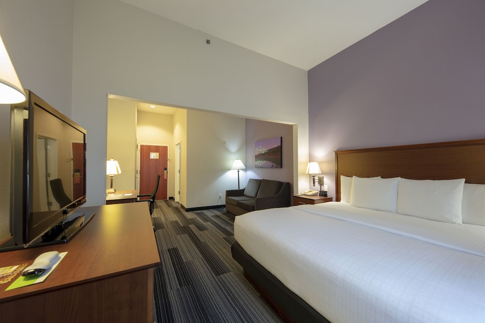 Imagen de la habitación del Hotel La Quinta Inn & Suites by Wyndham Springfield Airport Plaza. Foto 12
