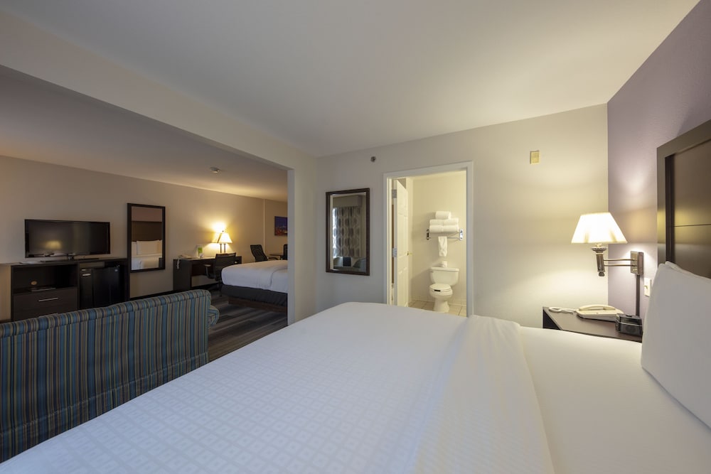 Imagen de la habitación del Hotel La Quinta Inn & Suites by Wyndham Springfield Airport Plaza. Foto 16