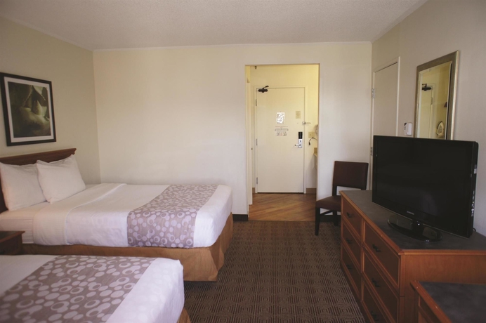 Imagen de la habitación del Hotel La Quinta Inn & Suites by Wyndham Tampa Brandon West. Foto 11