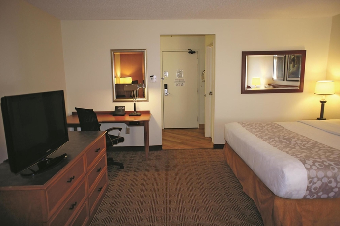 Imagen de la habitación del Hotel La Quinta Inn & Suites by Wyndham Tampa Brandon West. Foto 14