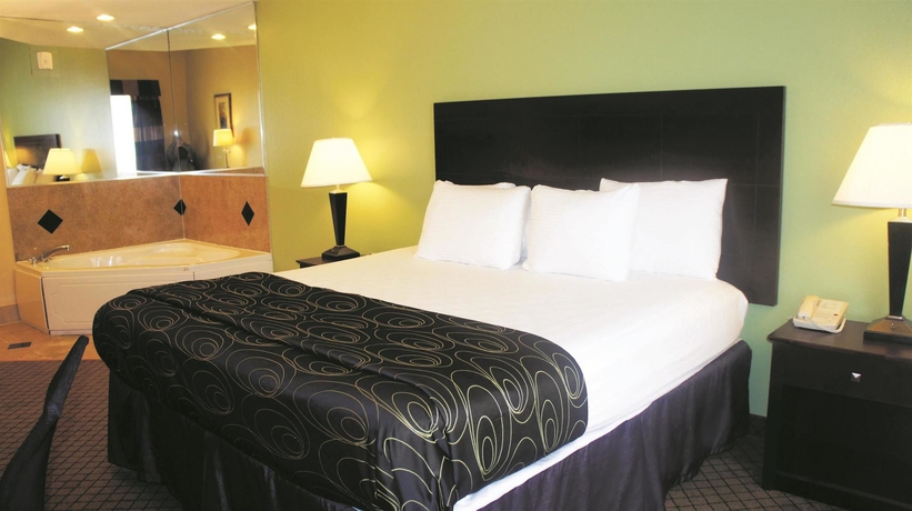 Imagen de la habitación del Hotel La Quinta Inn & Suites by Wyndham Tampa Central. Foto 7