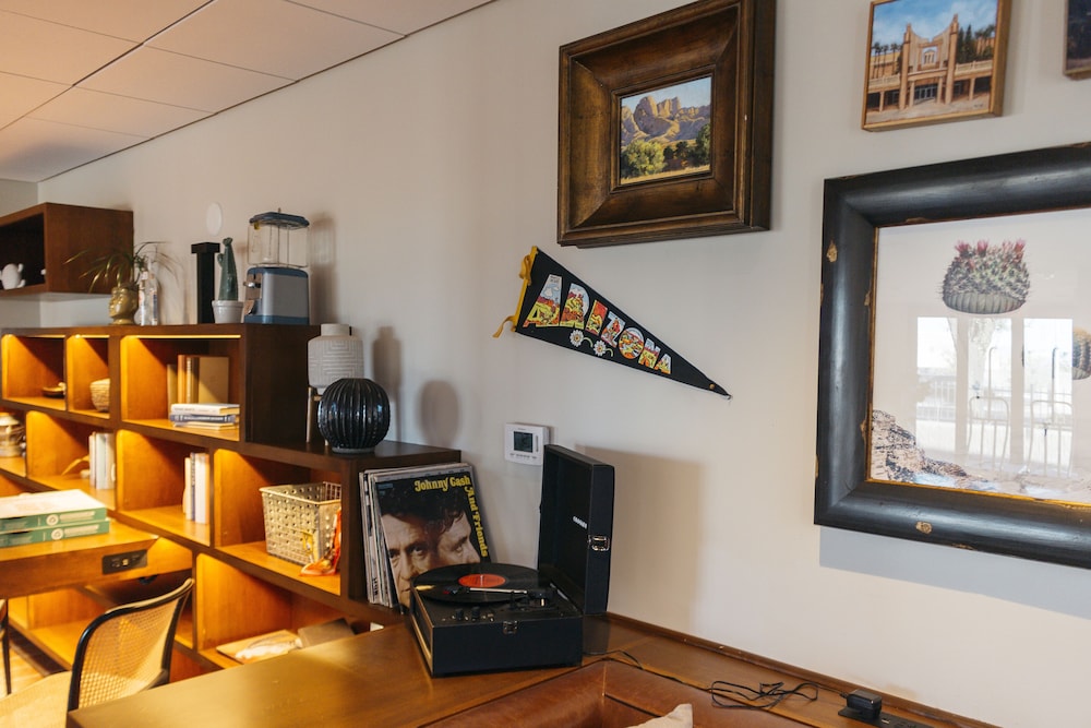 Imagen de los interiores del Hotel La Quinta Inn & Suites by Wyndham Tempe University / Phoenix. Foto 19