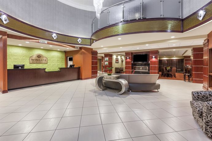 Imagen de los interiores del Hotel La Quinta Inn & Suites by Wyndham Tulsa Midtown. Foto 8