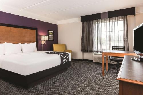 Imagen de la habitación del Hotel La Quinta Inn & Suites by Wyndham Univ Area Chapel Hill. Foto 3