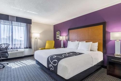 Imagen de la habitación del Hotel La Quinta Inn & Suites by Wyndham Univ Area Chapel Hill. Foto 6