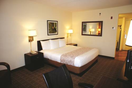 Imagen de la habitación del Hotel La Quinta Inn & Suites by Wyndham Warwick Providence Airport. Foto 6