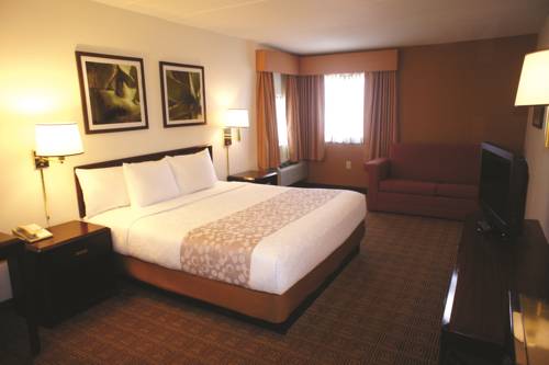 Imagen de la habitación del Hotel La Quinta Inn & Suites by Wyndham Warwick Providence Airport. Foto 7