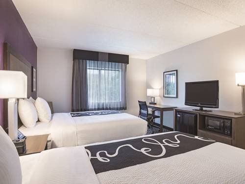 Imagen de la habitación del Hotel La Quinta Inn & Suites by Wyndham Warwick Providence Airport. Foto 9