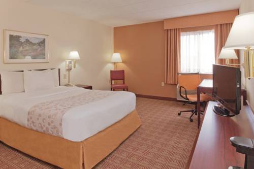 Imagen de la habitación del Hotel La Quinta Inn & Suites by Wyndham Warwick Providence Airport. Foto 15