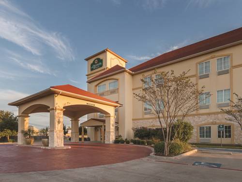 Imagen general del Hotel La Quinta Inn & Suites by Wyndham Waxahachie. Foto 1