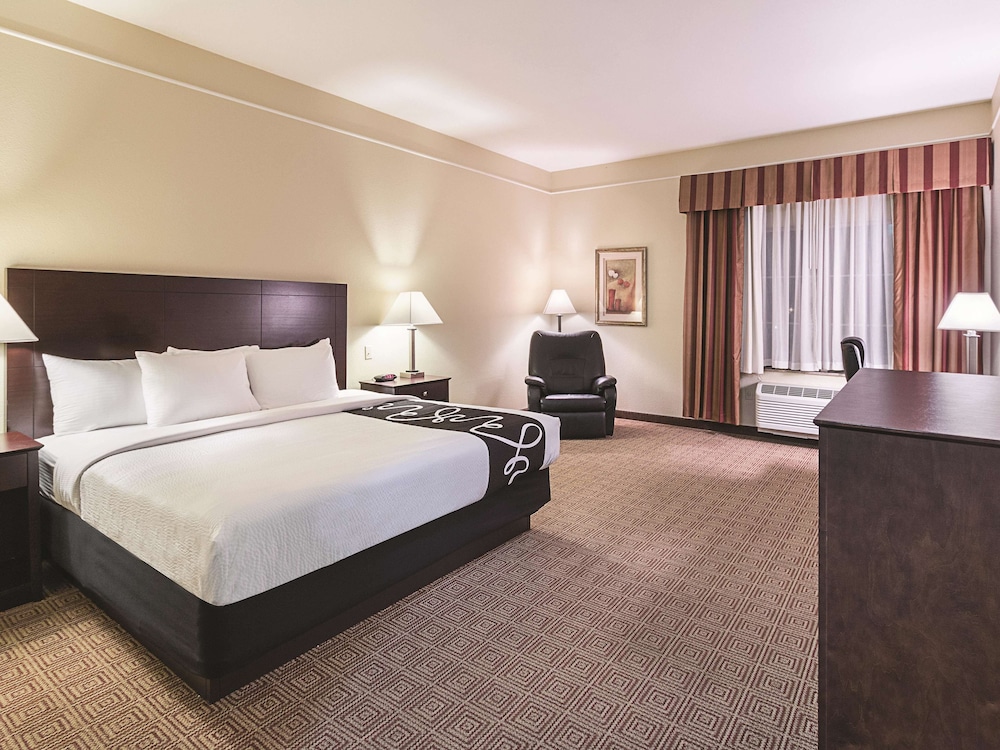 Imagen de la habitación del Hotel La Quinta Inn & Suites by Wyndham Waxahachie. Foto 2