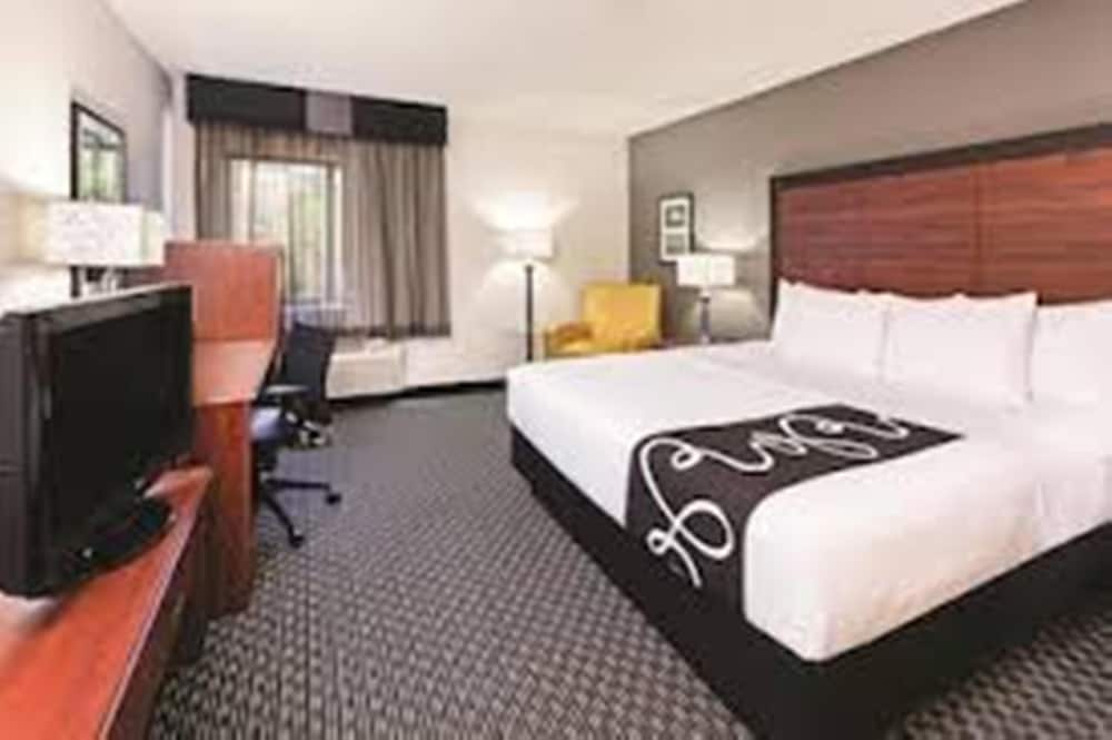 Imagen de la habitación del Hotel La Quinta Inn & Suites by Wyndham Waxahachie. Foto 5