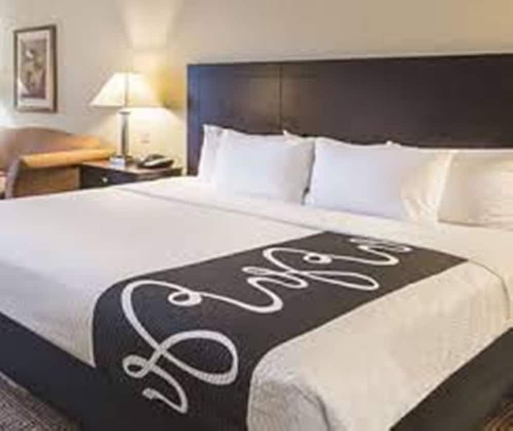 Imagen de la habitación del Hotel La Quinta Inn & Suites by Wyndham Waxahachie. Foto 6