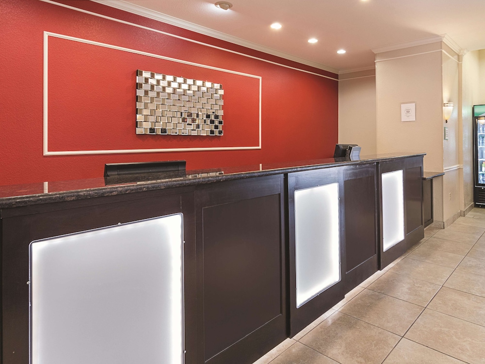 Imagen de los interiores del Hotel La Quinta Inn & Suites by Wyndham Waxahachie. Foto 19