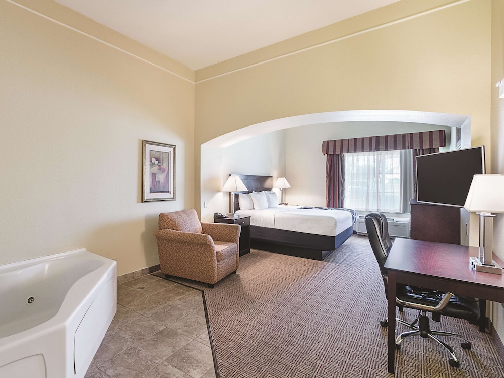 Imagen de la habitación del Hotel La Quinta Inn & Suites by Wyndham Waxahachie. Foto 16