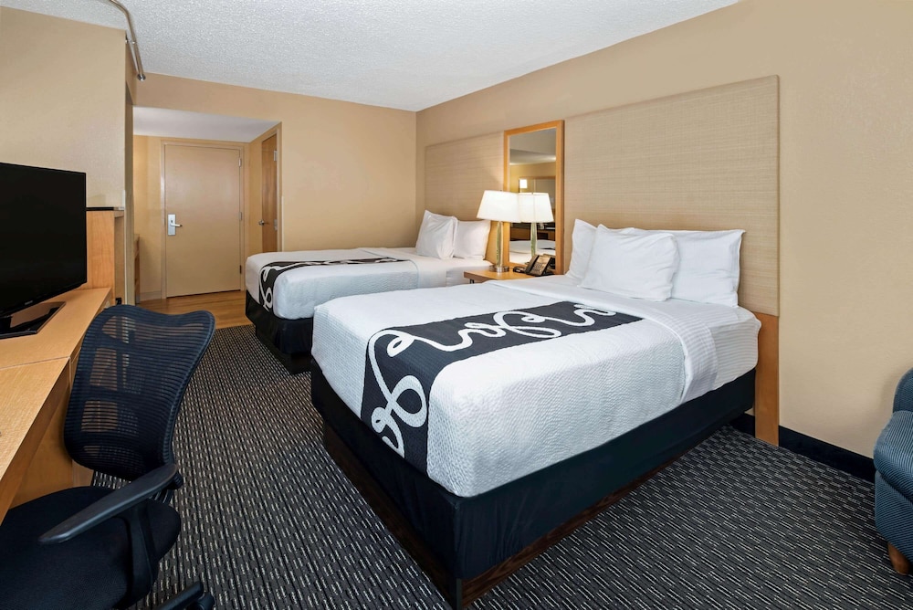 Imagen de la habitación del Hotel La Quinta Inn & Suites by Wyndham West Palm Beach Airport. Foto 14