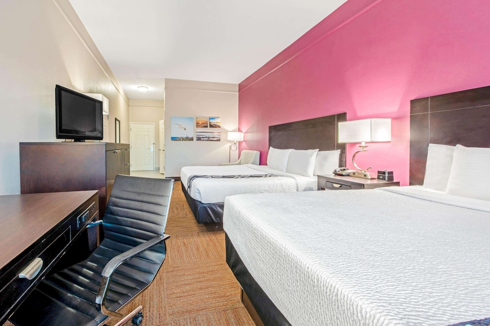 Imagen de la habitación del Hotel La Quinta Inn & Suites by Wyndham Winnie. Foto 6