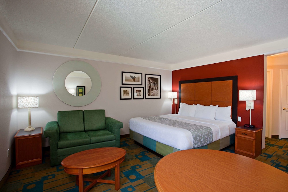 Imagen de la habitación del Hotel La Quinta Inn & Suites by Wyndham Winston-Salem. Foto 2