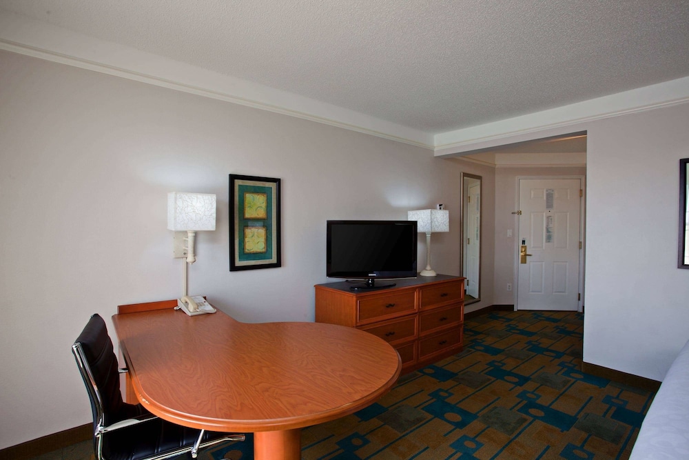 Imagen de la habitación del Hotel La Quinta Inn & Suites by Wyndham Winston-Salem. Foto 4