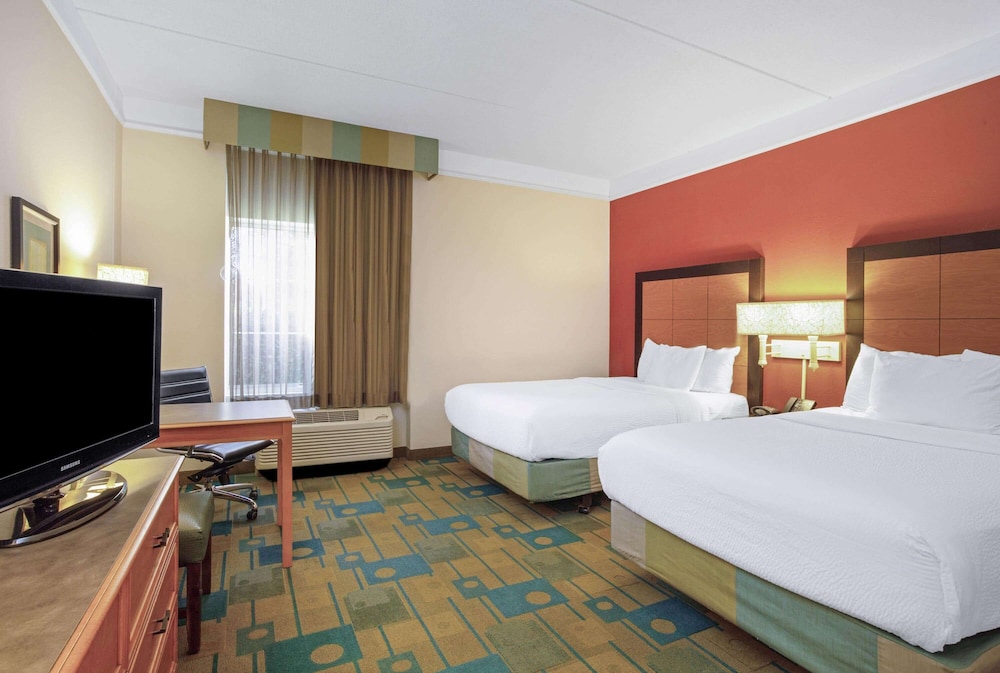 Imagen de la habitación del Hotel La Quinta Inn & Suites by Wyndham Winston-Salem. Foto 10