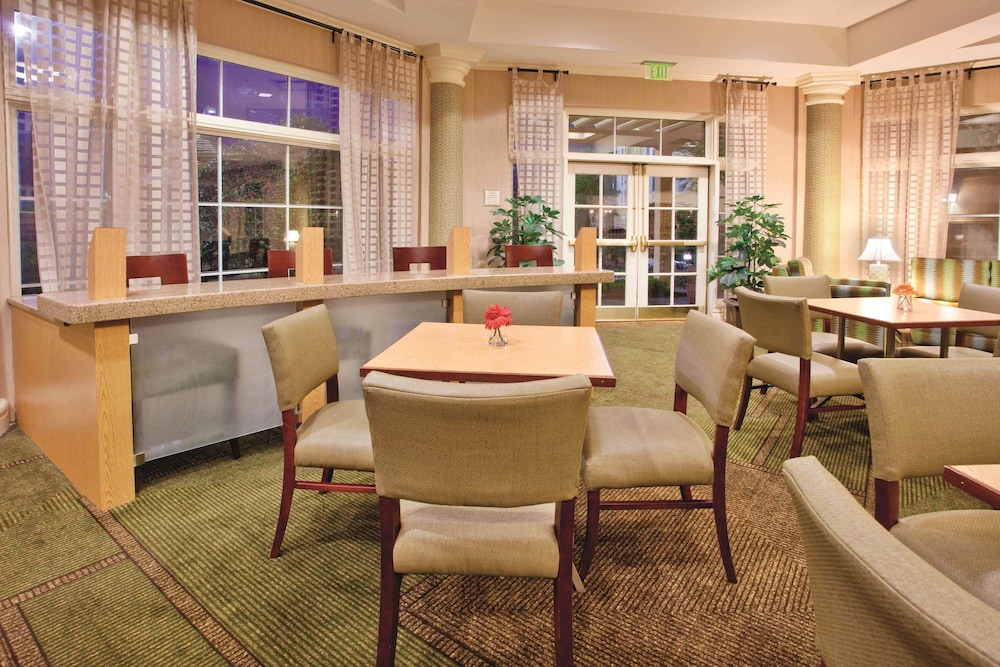 Imagen de los interiores del Hotel La Quinta Inn & Suites by Wyndham Winston-Salem. Foto 18