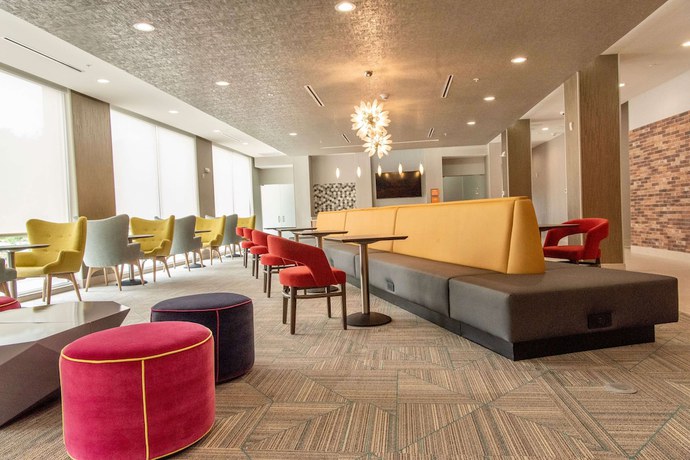 Imagen de los interiores del Hotel La Quinta Inn and Suite by Wyndham Lake City. Foto 14