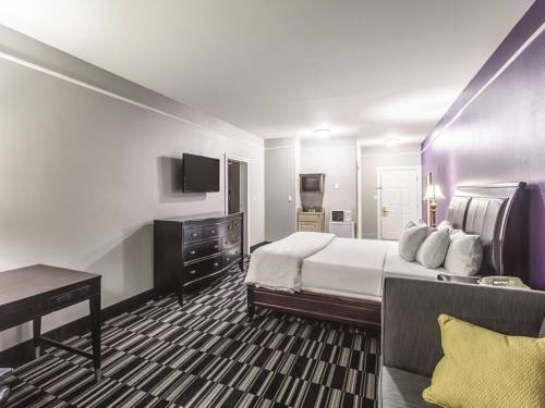 Imagen de la habitación del Hotel La Quinta Inn and Suites By Wyndham Alamo - Mcallen East. Foto 9