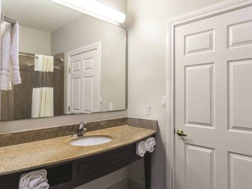 Imagen de la habitación del Hotel La Quinta Inn and Suites By Wyndham Alamo - Mcallen East. Foto 11