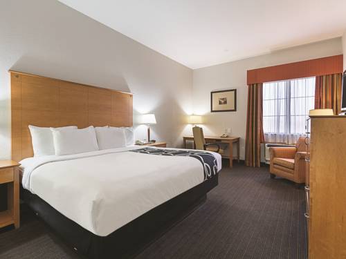 Imagen de la habitación del Hotel La Quinta Inn and Suites By Wyndham Alvarado. Foto 6